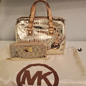 NEW-Stunning MK Pale Gold Metallic Purse & Wallet Set